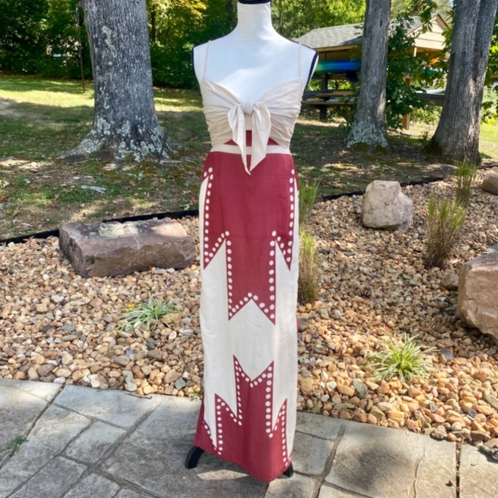 ✨ Johanna Ortiz — Elegant Cream and Russet Red Maxi Dress, with Bow & Cutouts ✨